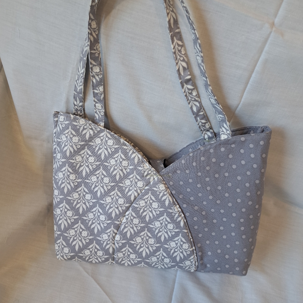 Handcrafted Purse - Picture 2 of 4